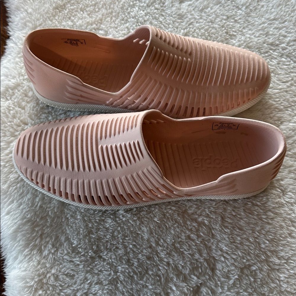 People summer shoes